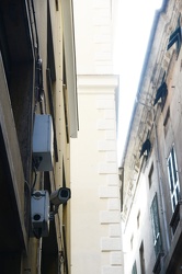 Genova, via dei Giustiniani - telecamere sorveglianza
