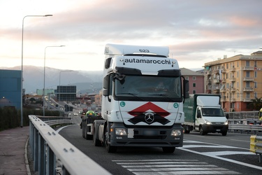 Genova, ponente - traffico intenso