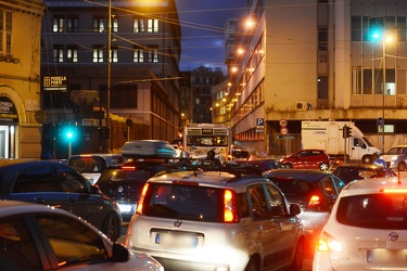 Genova, ponente - traffico intenso