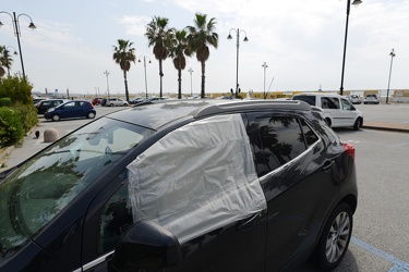 Genova, Pegli - piazzale Malachina - automobili danneggiate dura