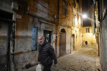 Genova, vico gattaga - stufa a pellet intasata: una donna intoss