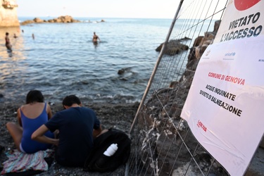 Genova, Boccadasse - vietata la balneazione causa inquinamento, 