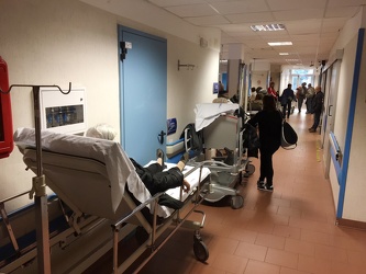 Genova, pronto soccorso San Martino - mattinata affollata