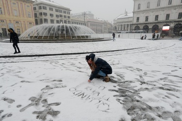 Genova - emergenza allerta neve - piazza De Ferrari