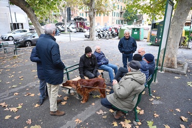 Genova, via Cecchi, quartiere foce - anziani