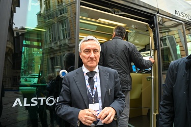 Genova - presentato autobus elettrico amt in collaborazione con 