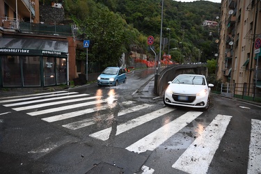 Genova, Borgoratti - cantiere sopra piazza rotonda allagato caus