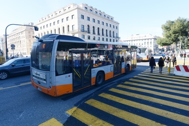 Genova, zona Foce - nuovo cambio linee traffico causa spostament