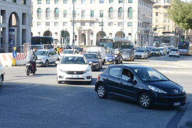 Genova, zona Foce - nuovo cambio linee traffico causa spostament