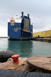 Genova - arrivato il "cargo delle armi", rinviate le operazioni 