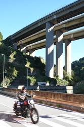 Genova, Mele - il cavalcavia autostradale che passa sopra il tor