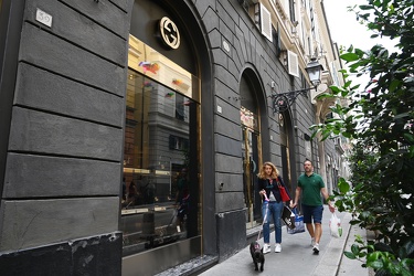 Genova, via XXV Aprile - negozio Gucci