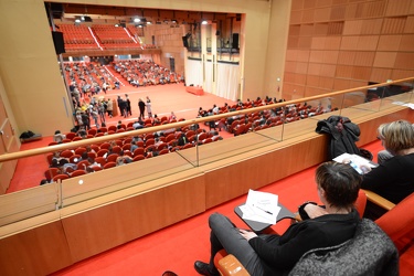 Genova, magazzini del cotone - sala maestrale piena per concorso