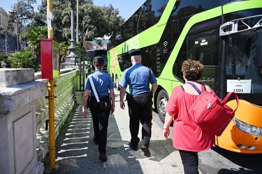 Genova, zona Principe, via Mura Zingari - controlli dei carabini