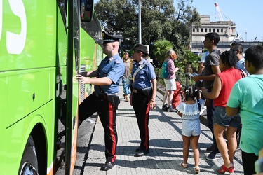 Genova, zona Principe, via Mura Zingari - controlli dei carabini