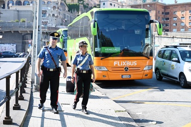 Genova, zona Principe, via Mura Zingari - controlli dei carabini