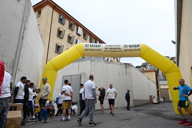 Genova, carcere di Marassi - tradizionale corsa per i detenuti o
