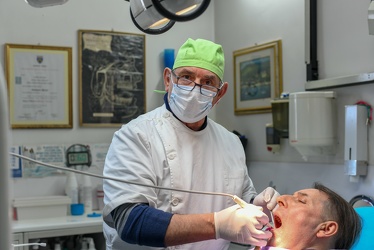 Genova, via san Giorgio - Dessypris Nicolas, dentista sociale