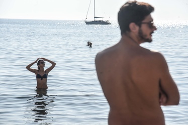 gente spiaggia 26102019-0649