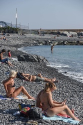 gente spiaggia caldo anomalo 26102019
