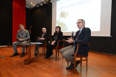 Genova, auditorium Carlo Felice - incontro su tema salute, osteo