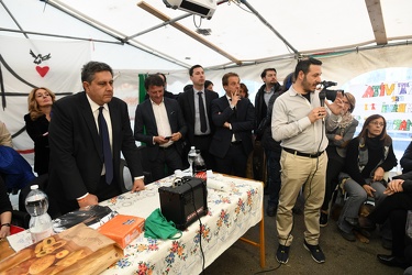 Genova, tenda sfollati via Porro - incontro con il governatore G