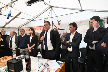 Genova, tenda sfollati via Porro - incontro con il governatore G