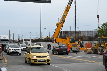 Genova, lungomare canepa - cantiere