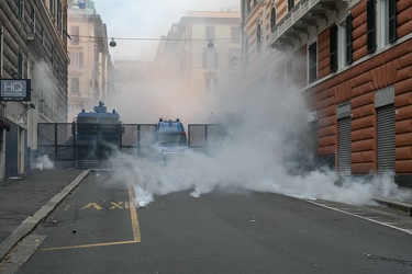 Genova, manifestazione antifascista in occasione del comizio di 