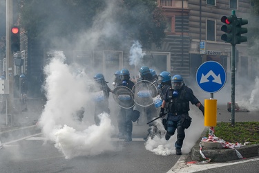 Genova, manifestazione antifascista in occasione del comizio di 