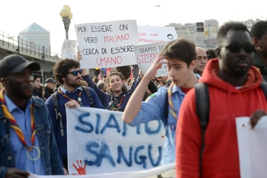 Genova - manifestazione antirazzista contro il decreto sicurezza