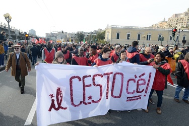 Genova - manifestazione antirazzista contro il decreto sicurezza