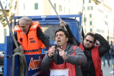 Genova - manifestazione antirazzista contro il decreto sicurezza