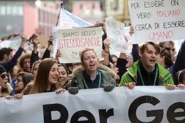 Genova - manifestazione antirazzista contro il decreto sicurezza