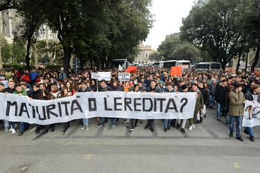 Genova - manifestazione degli studenti delle scuole superiori