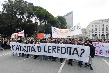 Genova - manifestazione degli studenti delle scuole superiori