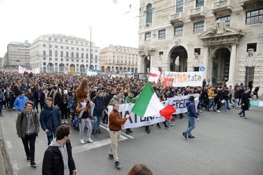 Genova - manifestazione degli studenti delle scuole superiori