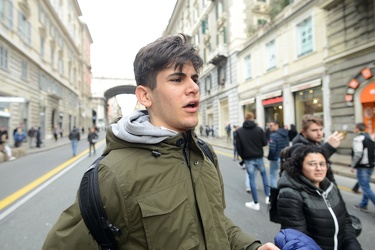 Genova - manifestazione degli studenti delle scuole superiori