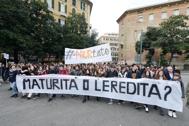 Genova - manifestazione degli studenti delle scuole superiori