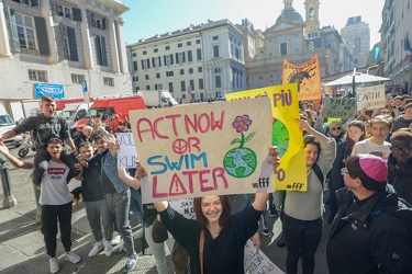 Genova - la manifestazione dei giovani contro il cambiamento cli