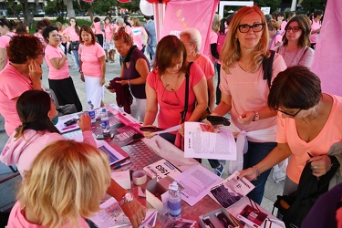 Genova - marcia contro la violenza di genere sulle donne