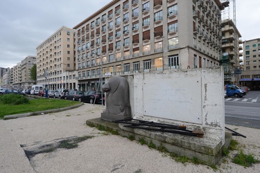 Genova - viale Brigate Partigiane - monumento dedicato alla resi