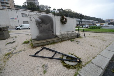 Genova - viale Brigate Partigiane - monumento dedicato alla resi