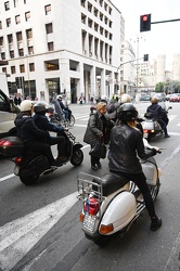 Genova - parte ordinanza contro vespe due tempi non storiche