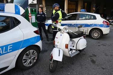 Genova - parte ordinanza contro vespe due tempi non storiche