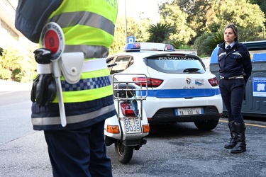 Genova - parte ordinanza contro vespe due tempi non storiche