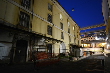 Genova, Darsena - ex palazzina Tabarca ora in stato di abbandono