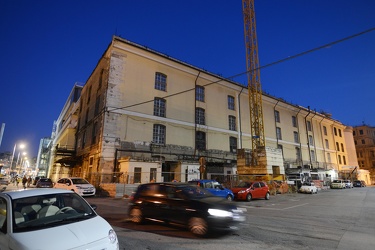 Genova, Darsena - ex palazzina Tabarca ora in stato di abbandono