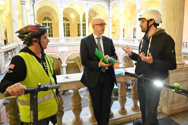 Genova, palazzo Tursi - incontro sul tema della mobilita sosteni