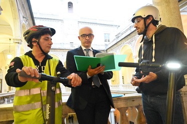 Genova, palazzo Tursi - incontro sul tema della mobilita sosteni